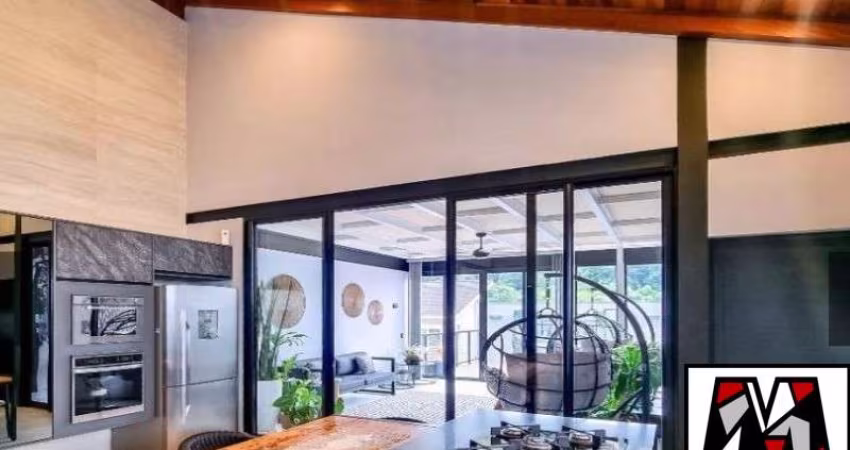 Casa Nova em Condomínio Fechado