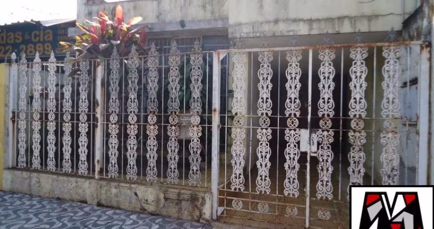 Casa para fins residenciais e ou comerciais no bairro do Vianelo, desocupada, excelente localização.