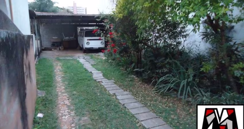 Venda ou permuta, terreno plano murado.