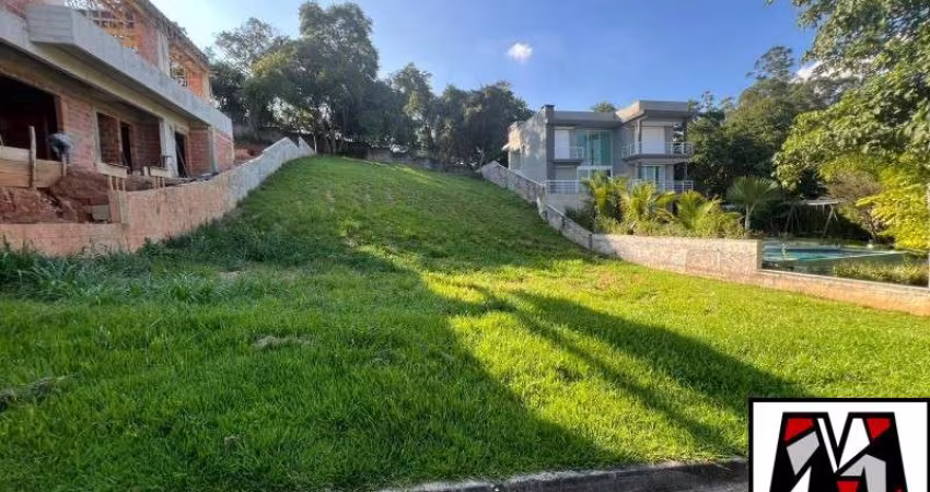 Vendo Terreno em Condomínio Fechado Villaggio Paradiso