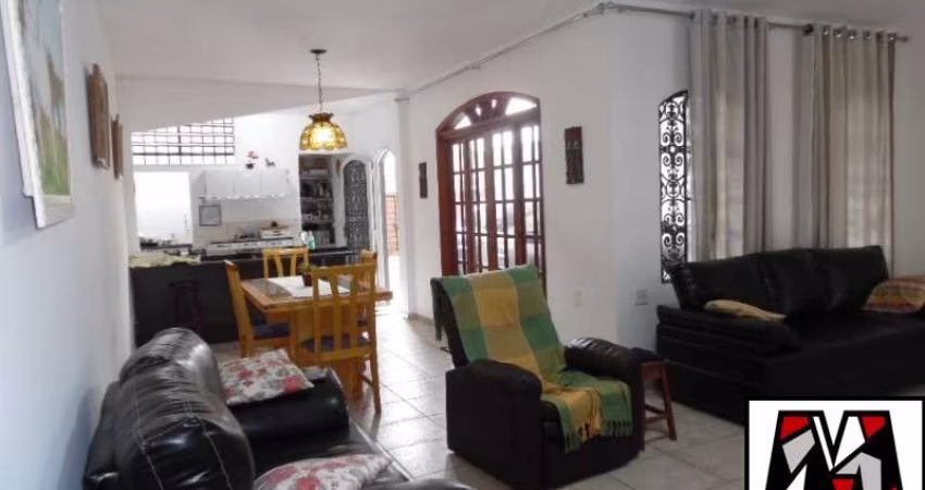 VENDO CASA VIANELO, TÉRREA, PERMUTA IMÓVEL MENOR VALOR.