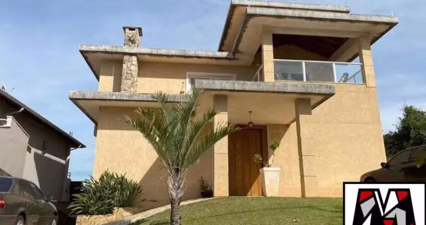 Vendo casa condomínio delle stelle 3 suítes 6 vagas.