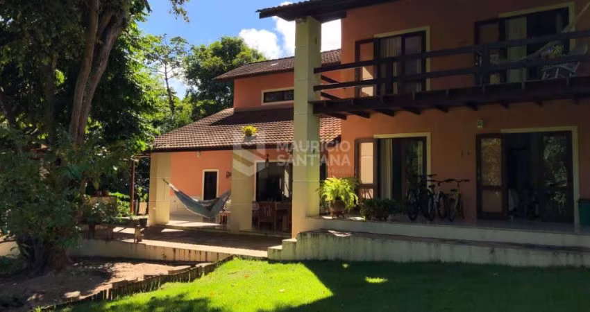 Casa de 4 suítes em Busca Vida
