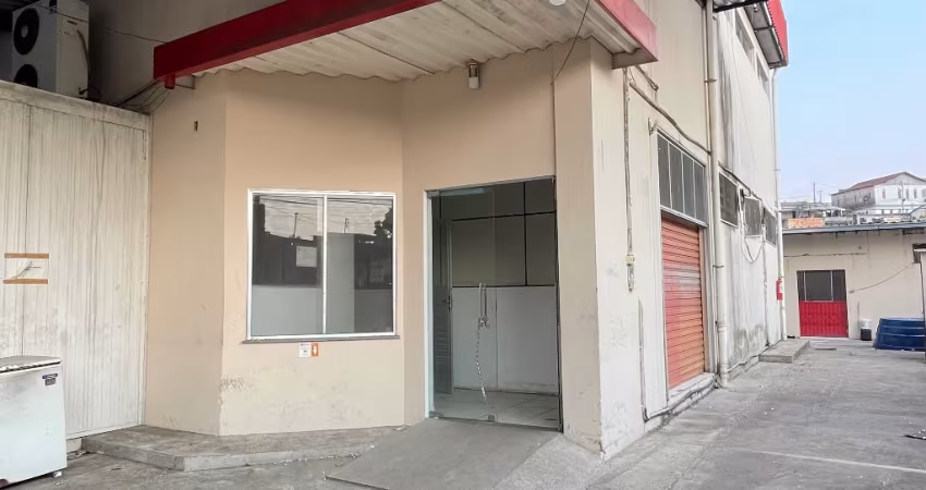 Prédio Comercial com 2 andares e um anexo à venda na Redenção- Manaus/AM