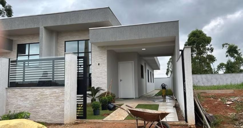 OTIMA CASA COM TRES QUARTOS NO ITAJUBA