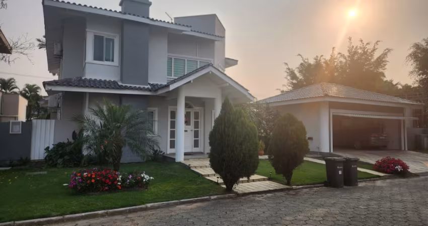 CASA DOS SONHOS NO CENTRO DE ITAJAI EM CONDOMINIO