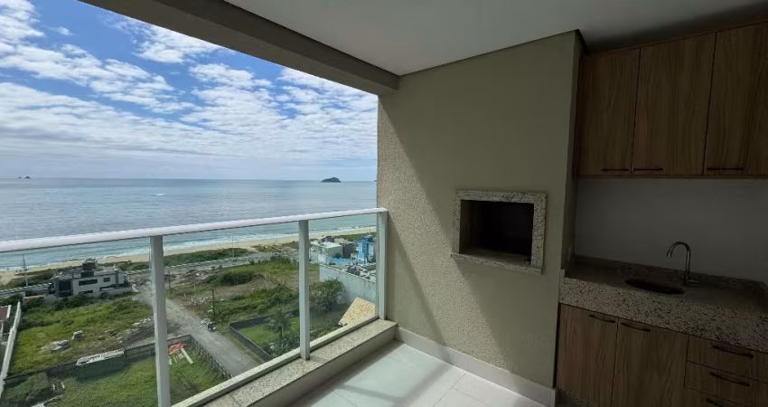 APARTAMENTO FRENTE MAR PÉ NA AREIA