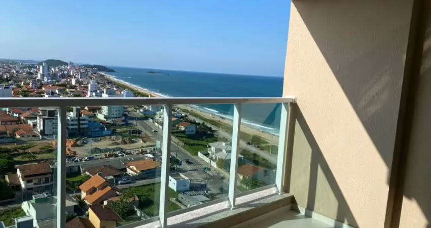 Apartamento andar alto dois quartos pertinho da praia semi mobiliado