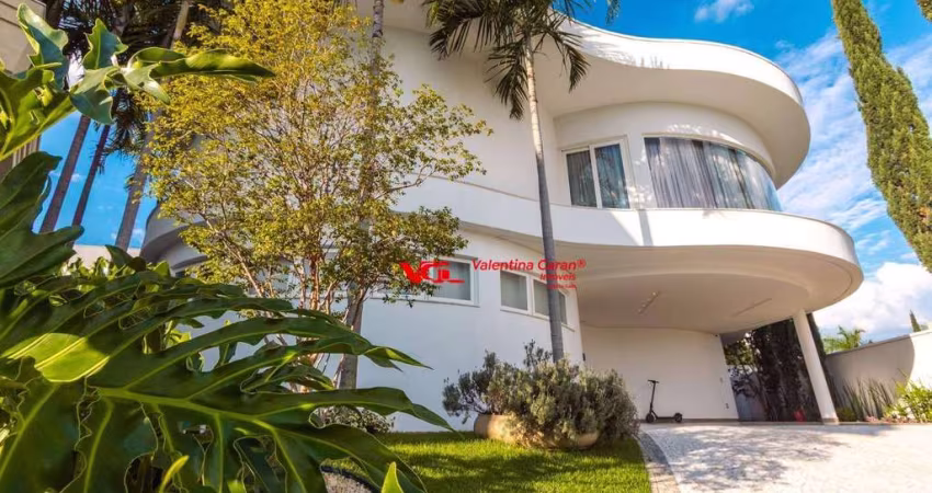 Casa de Luxo com Piscina e Área Gourmet Incrível - 04 suítes por R$ 5.900.000,00 - Condomínio Maison du Parc.