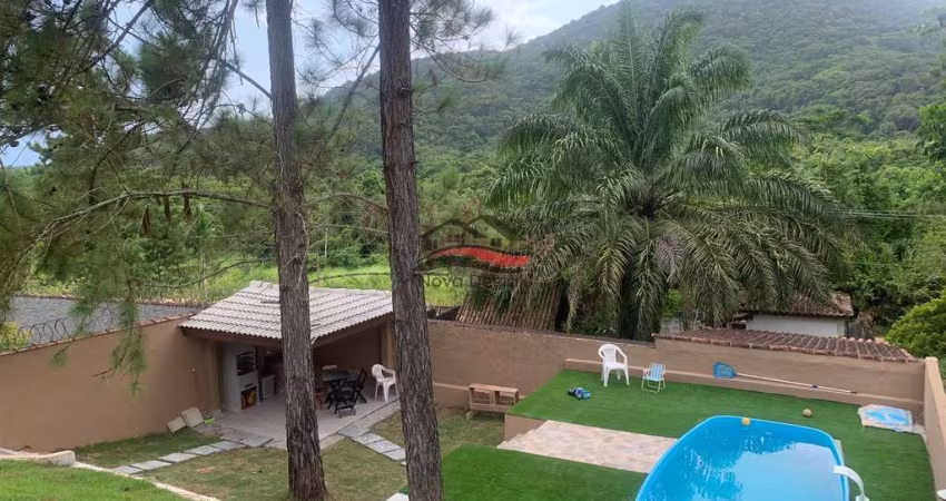 Casa a venda Capricórnio com piscina e área gourmet - Caraguatatuba-SP