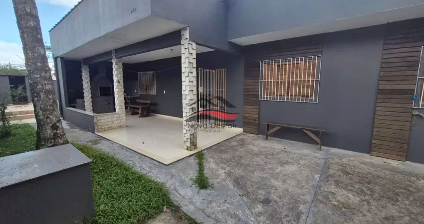 Linda casa com piscina próximo a praia do massaguaçu- caraguatatuba-sp