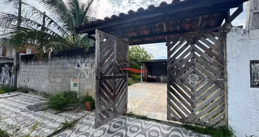 Casa à venda no bairro Perequê Mirim - Caraguatatuba/SP