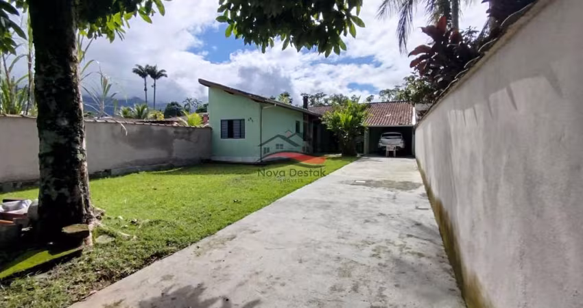 Casa com 3 dormitórios 500 metros da Praia do Massaguçu à venda, 280 m² por R$ 320.000,00 - Getuba - Caraguatatuba/SP