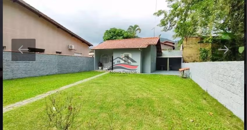 Casa à venda no bairro Mar Verde II - Caraguatatuba/SP