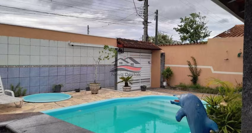 Casa com 4 Quartos e 3 banheiros à Venda, 198 m² por R$ 850.000
