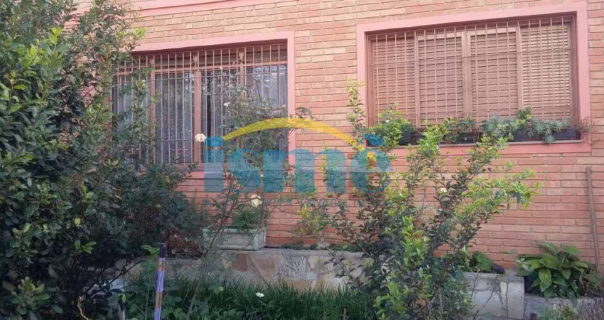 CASA 4 DORMIT/1 SUÍTE-VILA PARAÍSO
