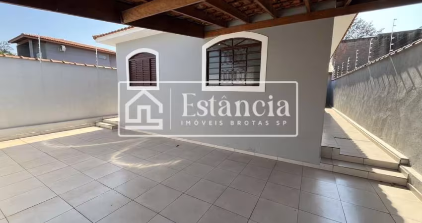 Casa para Venda em Brotas, Planalto, 4 dormitórios, 2 banheiros, 2 vagas