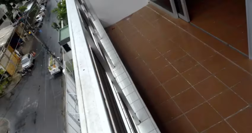 Via imóveis vende na cidade do recife  3 qt st + dec por 350.000 próx a praia de boa viagem