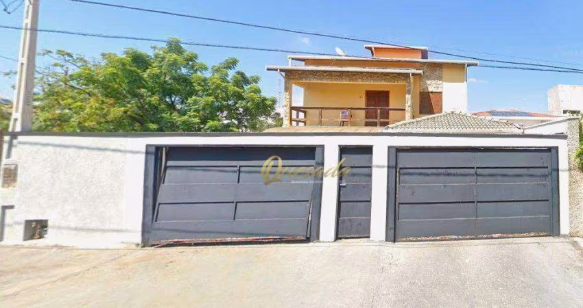Sobrado à venda, 4 quartos, closet, piscina, edícula, Chácara Areal, Indaiatuba.