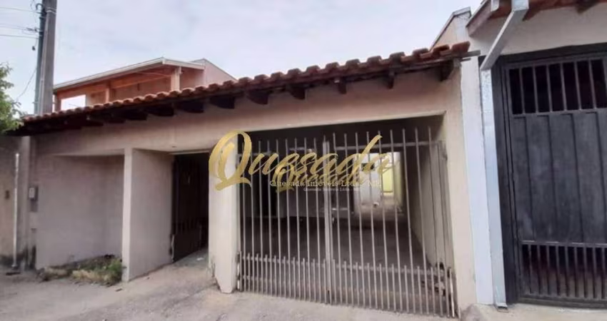 Aconchegante casa térrea, á venda, semi - nova, 2 dormitórios, ar condicionado, quintal, 2 vagas cobertas no bairro Jardim Paulista II, Indaiatuba.