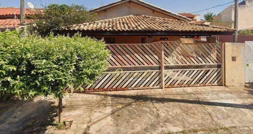 Casa térrea, a venda, 3 suítes, quintal, Jardim Monte Verde, Indaiatuba.