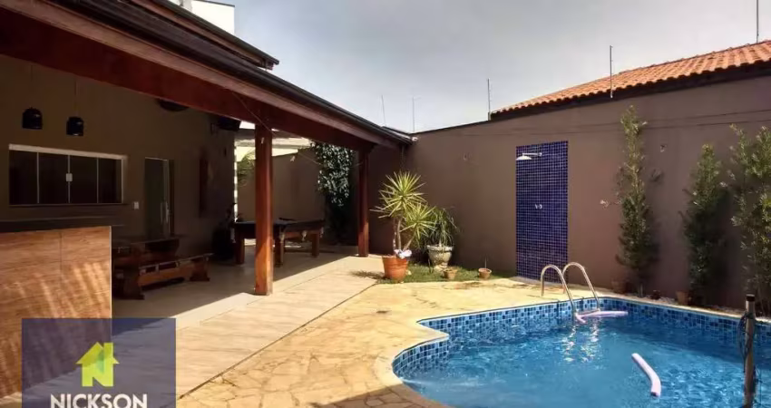 Casa com piscina aquecida a venda em pirassununga/sp