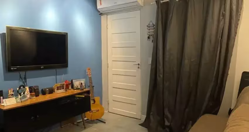 Casa 2/4 Com Suíte Reformado