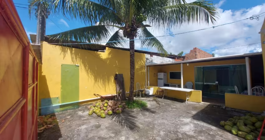 Casa 2/4 Com Área em Monte Gordo