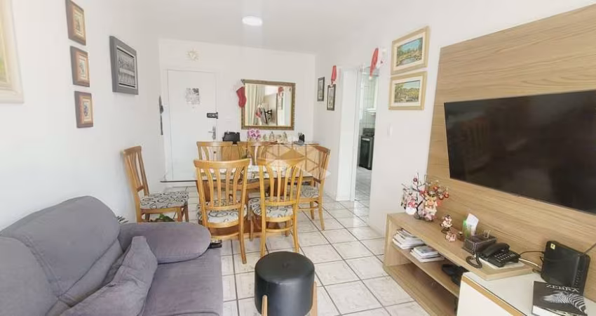 Apartamento com três dormitórios na Praia Comprida, São José/SC