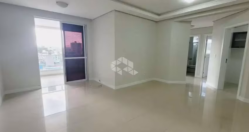 Apartamento seminovo com 03 dormitórios no bairro Barreiros, em São José- SC
