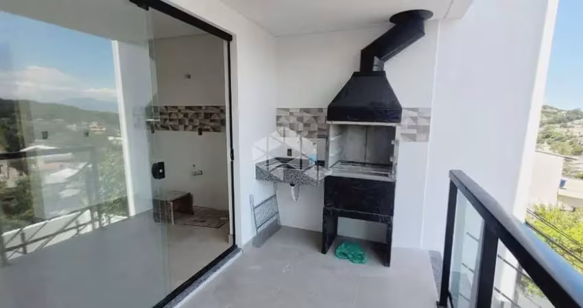 Casa geminada loteamento maria honorata com duas suítes