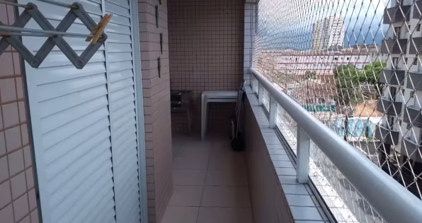 Apartamento 2 dormitórios mobilado com sacada 300 m do mar na ocian.