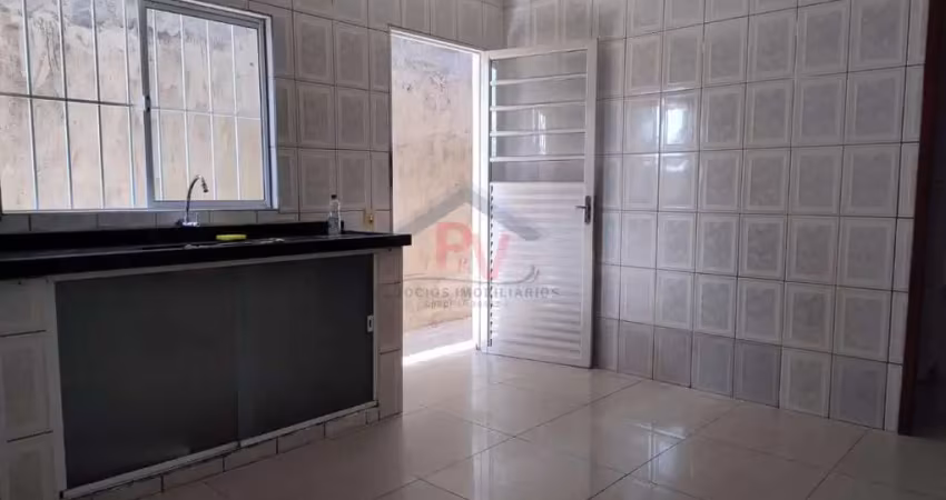 Casa 2 dormitórios para Locação em Atibaia, Jardim das Cerejeiras, 2 dormitórios, 2 suítes, 3 banheiros, 1 vaga