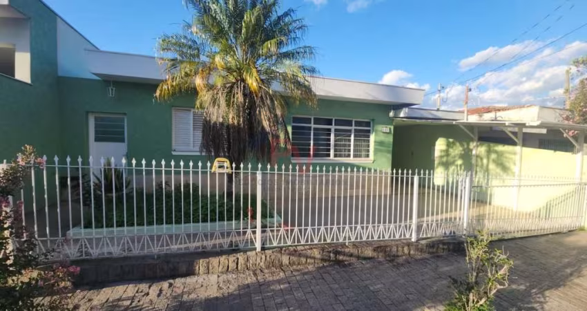 Casa 3 dormitórios para Locação em Atibaia, Centro, 3 dormitórios, 2 banheiros, 2 vagas