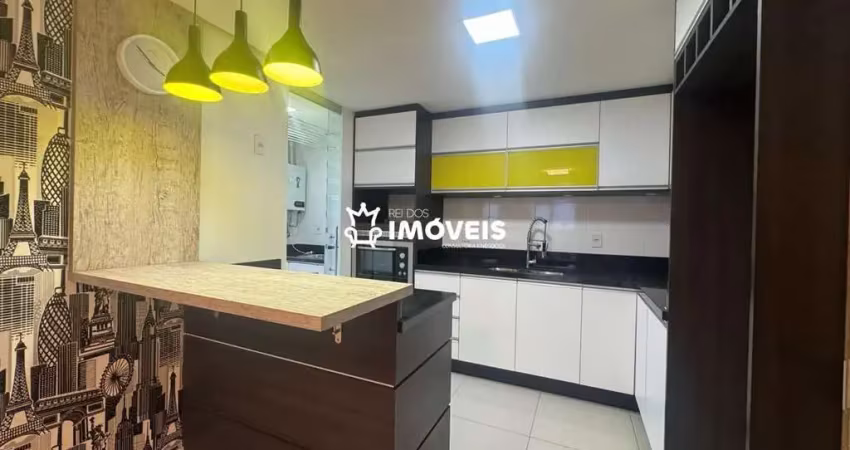 EXCELENTE APARTAMENTO SEMIMOBILIADO COM 02 DORMITÓRIOS SACADA COM CHURRASQUEIRA