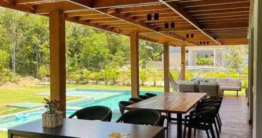 Casa em Praia do Forte com 6|4, 06G e 473M²