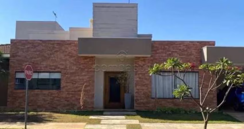 Casa Condomínio