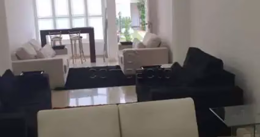 Casa Condomínio