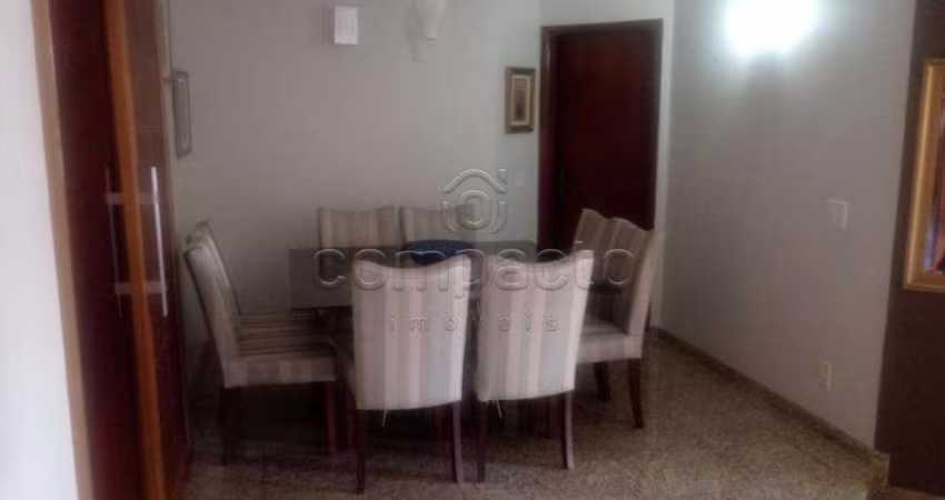 Apartamento Padrão em São José do Rio Preto