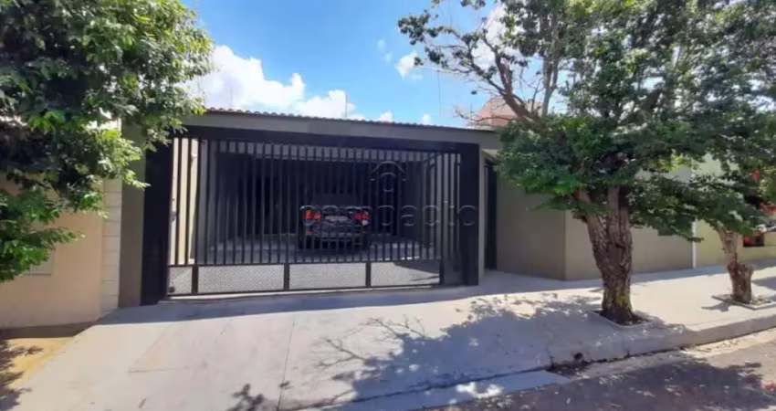 Casa com 3 quartos à venda no Jardim Astúrias, São José do Rio Preto 
