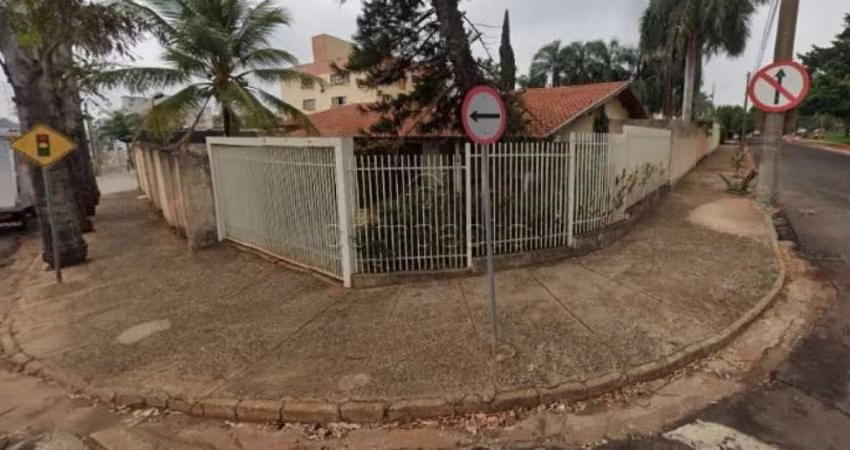 Comercial Casa em São José do Rio Preto