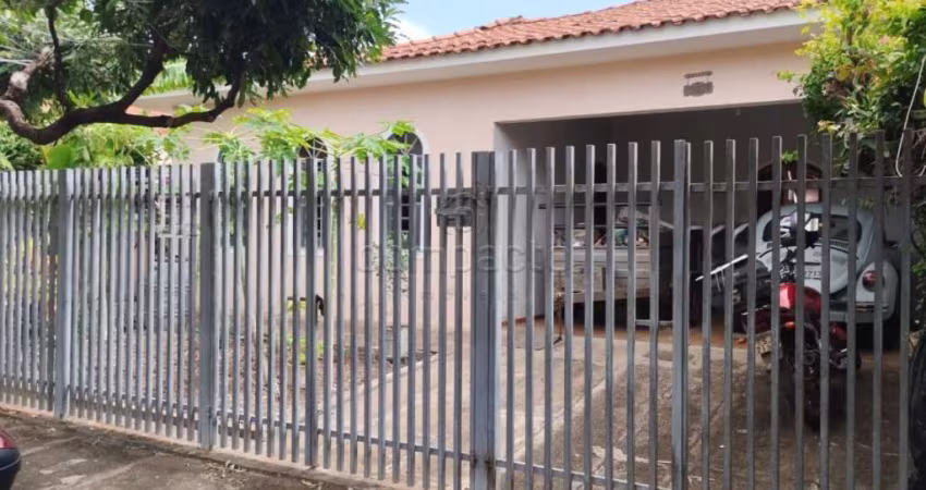 Casa Térrea Vende - 3 quartos com edicula  - Jd. Tangará