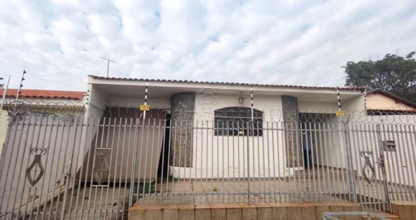 Casa à venda no Bosque da Felicidade com 3 quartos 2 vagas de garagem, próximo ao Zoológico
