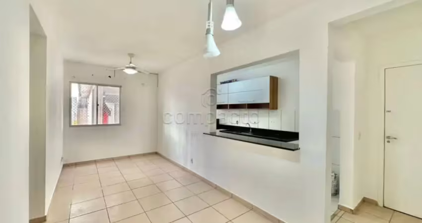 Lindo e amplo apartamento com 03 quartos na zona sul.