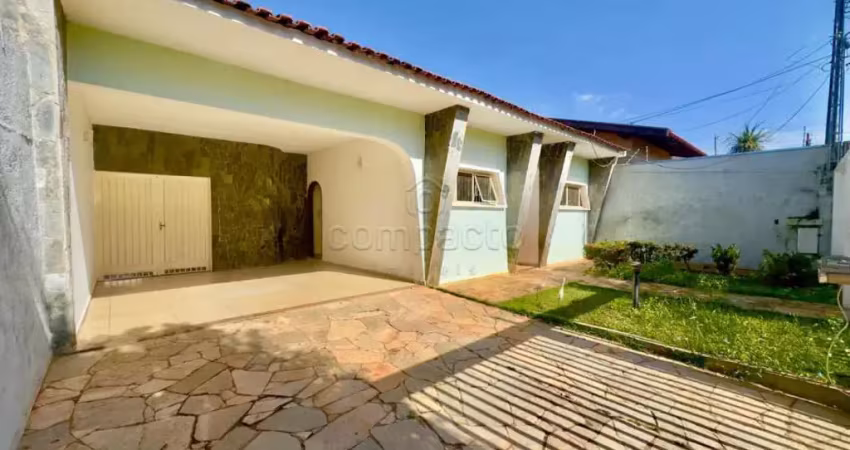 Casa com 3 quartos para alugar na Rua Cuba, Jardim América, São José do Rio Preto