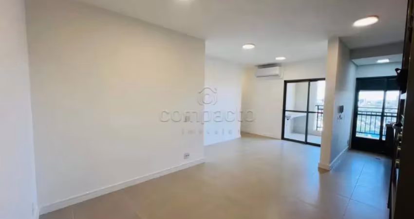 Apartamento com 3 quartos para alugar na Avenida Emílio Trevisan, Bom Jardim, São José do Rio Preto