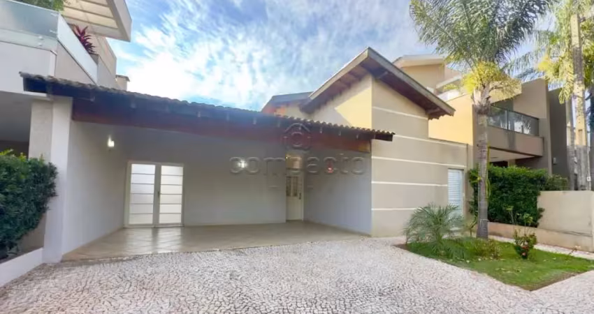 Linda e ampla casa em condomínio fechado com 03 quartos para locação