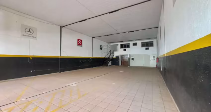 Ótimo e amplo salão com 195m² de área útil para locação