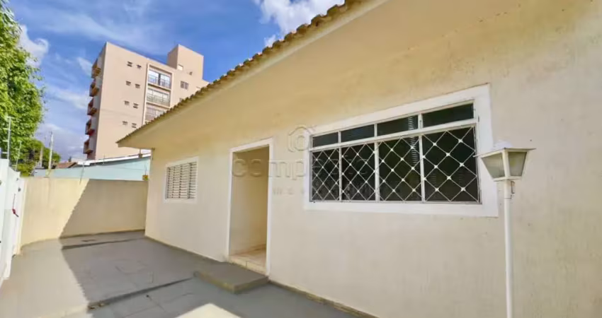 Casa com 3 quartos para alugar na Rua Doutor José Milton de Freitas, Jardim Walkíria, São José do Rio Preto