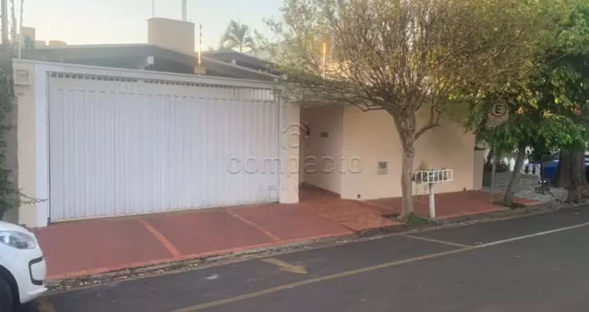 Casa comercial com 9 salas medindo 250m² para alugar - jardim europa